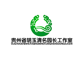 秦曉東的logo設計